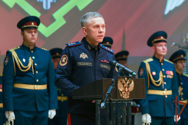 ЗАМЕСТИТЕЛЬ ДИРЕКТОРА РОСГВАРДИИ ВАСИЛИЙ СОНИН ВРУЧИЛ ГОСУДАРСТВЕННЫЙ И ВЕДОМСТВЕННЫЕ НАГРАДЫ СОТРУДНИКАМ ВНЕВЕДОМСТВЕННОЙ ОХРАНЫ В ДЕНЬ ПРОФЕССИОНАЛЬНОГО ПРАЗДНИКА