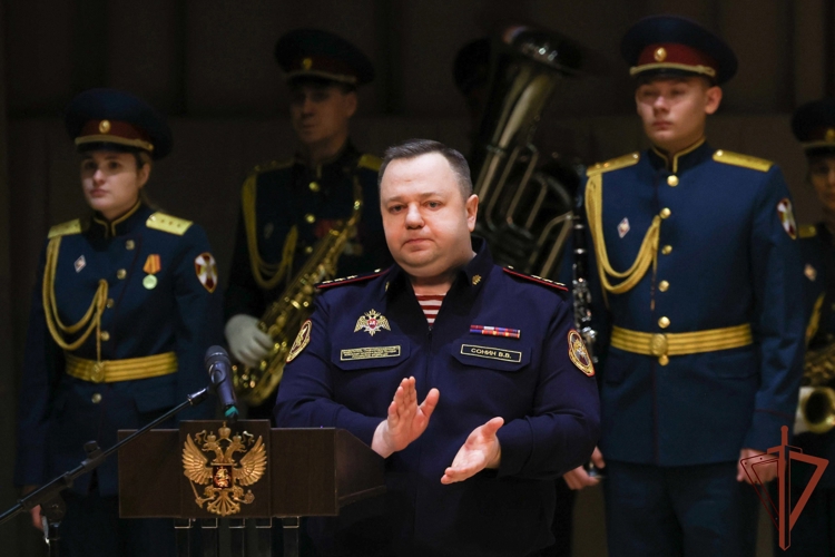 ЗАМЕСТИТЕЛЬ ДИРЕКТОРА РОСГВАРДИИ ВАСИЛИЙ СОНИН ВРУЧИЛ ГОСУДАРСТВЕННЫЙ И ВЕДОМСТВЕННЫЕ НАГРАДЫ СОТРУДНИКАМ ВНЕВЕДОМСТВЕННОЙ ОХРАНЫ В ДЕНЬ ПРОФЕССИОНАЛЬНОГО ПРАЗДНИКА