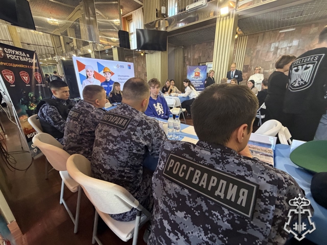 В Магадане Росгвардия приняла участие в Ярмарке профессий и учебных мест
