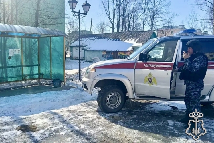 В колымском Усть-Омчуге задержан мужчина, напавший на водителя маршрутного автобуса
