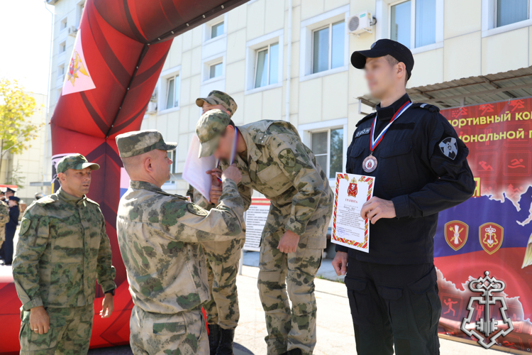 Магаданцы победили на соревнованиях Восточного округа Росгвардии по плаванию